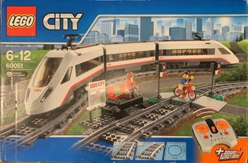 LEGO City - pociąg 60051 + zestaw torów 8867