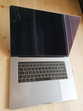MacBook Pro 15" 2018 Intel Core i7 32 GB /256 GB