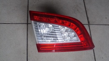 Tylna lewa lampa w klapę Peugeot 508 lift,kombi