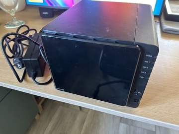 Serwer plików Synology DS415+ (8GB RAM)