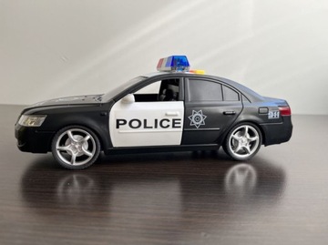 Zabawka samochód policyjny