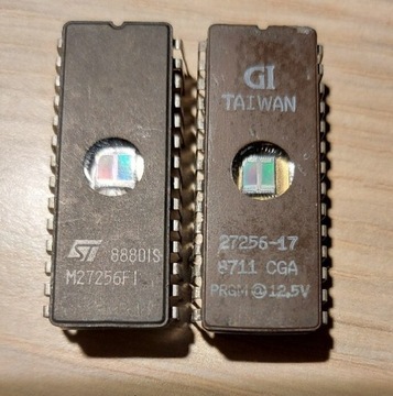 Pamięć EPROM 27256     2szt