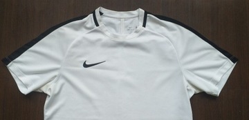 Biała koszulka tshirt Nike M Dri Fit