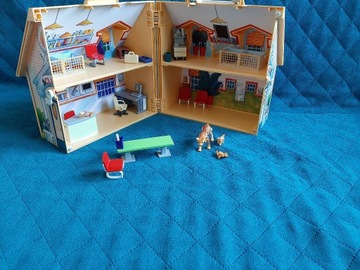 Klinika dla zwietząt plus policja firmy Playmobil