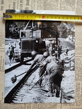 Fotografia NRD RFN 1973 tory kolejowe militaria