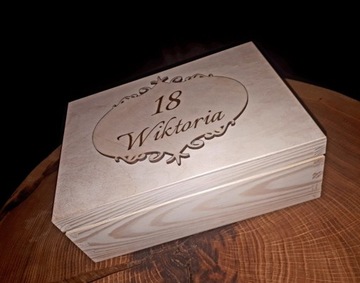 Drewniane pudełko osiemnastka 18-stka urodziny