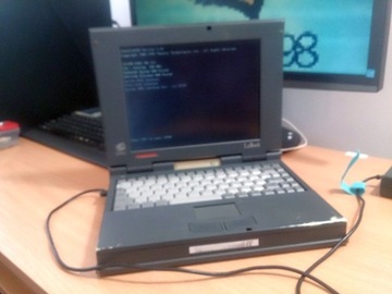 Highscreen LeBook Pentium 100 Windows 95 na części