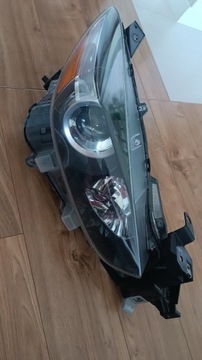 Lampa Prawa Mazda 3 sedan 2018r