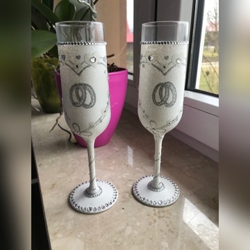 Kieliszki na szampana ślubne
