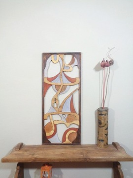 abstrakcja złożona z drewnianych elementów  