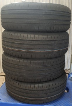 Goodyear EfficientGrip Performance 215/55R17 94v