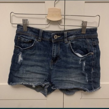 Krotkie spodenki bershka s jeansowe