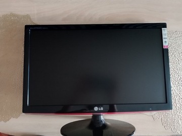 Monitor LG W2261VP uszkodzony.