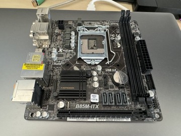 Płyta główna ASROCK B85M-ITX uszkodzona