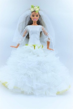 Suknia ślubna oraz welon dla lalki 