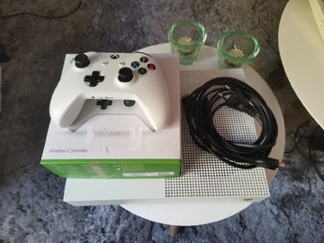 Xbox one S 500GB All Digital Edition, pad + gry