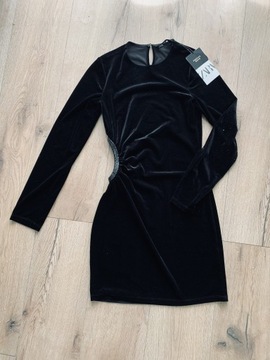 Sukienka welurowa z wycięciem czarna (XS) Zara