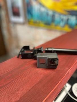 Kamera sportowa GoPro HERO 5 + obudowa z uchwytem