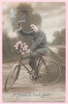 Mężczyzna na rowerze ...