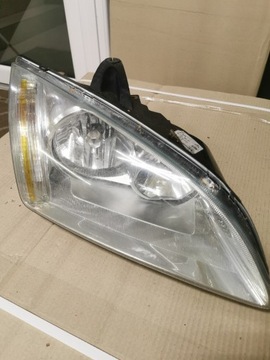 Lampa prawa, lewa focus MK2