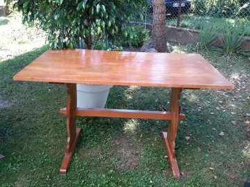 Stół drewniany, tradycyjny wzór Cepelia, 4 osoby