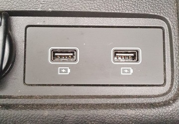 Port USB Captur II 280230033R