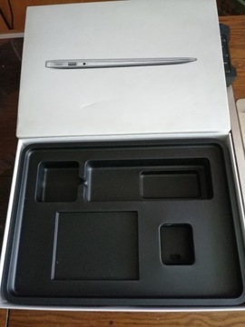 Oryginalne pudełko od Apple MacBook Air 13