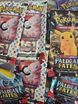 Repack z oryginalnymi kartami Pokemon TCG + kod