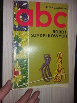 ABC robót szydełkowych, Gawrońska