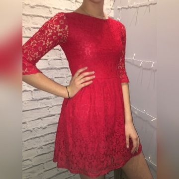 Sukienka czerwona koronkowa