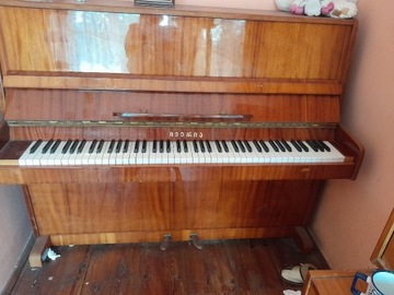 Pianino w dobrym stanie