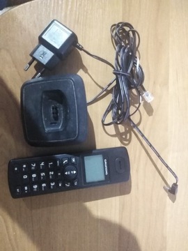 Telefon stacjonarny przewodowy i bez przewody 