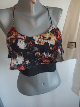 Krótki top Pull&Bear r S/M falbanki kwiatki crop 