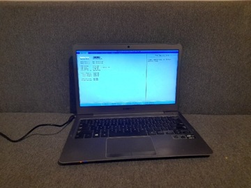 Laptop Samsung NP530U 