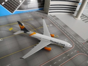 Airbus A330-200 Thomas Cook Herpa Wings 