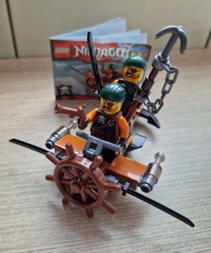 Lego Ninjago 30421 Zestaw plus dodatkowa figurka