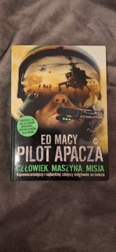 Pilot Apacza Ed Macy