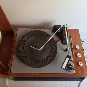 Stary gramofon UNITRA WG-510