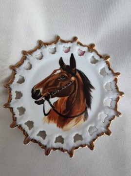 Piękny talerz porcelanowy z koniem z czasów PRL-u 