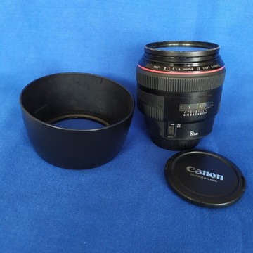 Canon  EF 85mm 1:1.2 L II USM