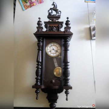  zegar drewniany przedwojenny antyk