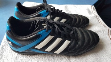 Buty do grania w piłkę Adidas korki