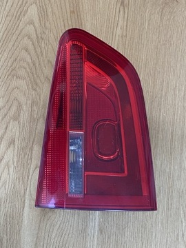 Lampa sharan 7N prawa tył 7N0945094G