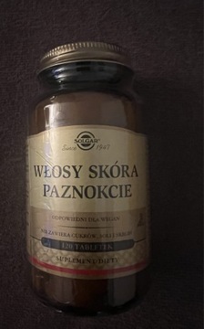 Włosy skóra paznokcie 