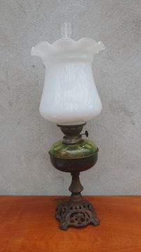 Stylowa mosiężna lampa z kloszem
