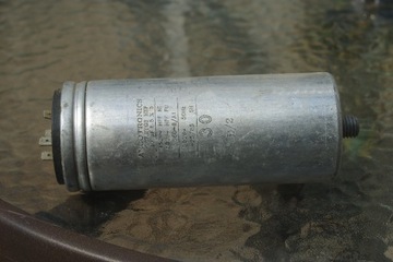 Kondensator rozruchowy 30 uF/450Vac