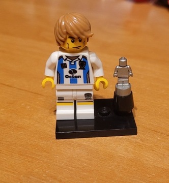 Figurka LEGO piłkarz