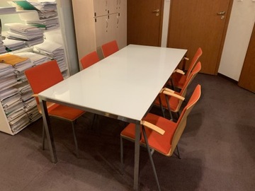 Stół szklany 6 krzeseł pokój konferencyjny