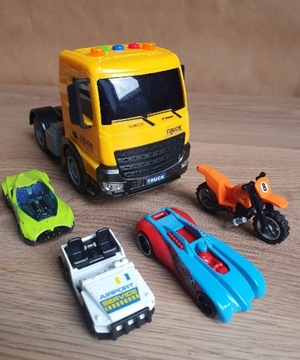 Samochodziki HotWheels inne ciężarówka dźwięki