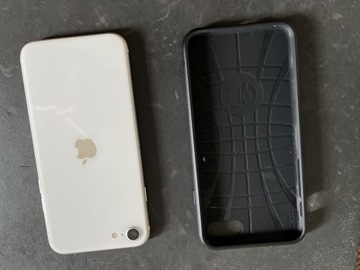 Smartfon Apple SE (2022) 4GB/64GB kolor biały.